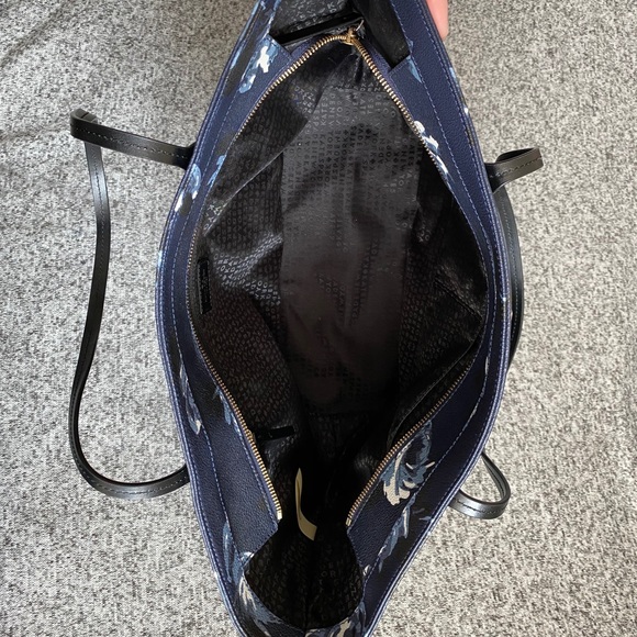 Kate Spade Tote Purse - Picture 3 of 3